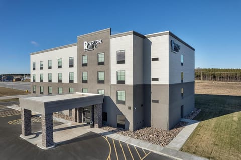 Riverstone Suites - Chippewa Falls Hotel in Wisconsin