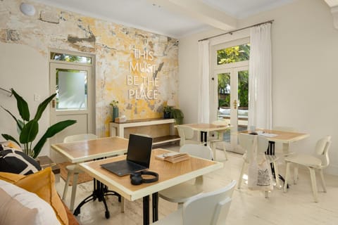 Neighbourgood Romney Hotel in Cape Town