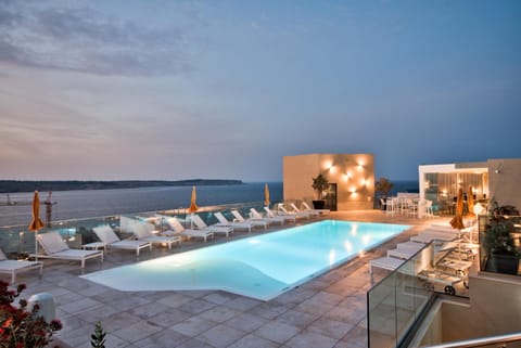 Luna Holiday Complex Hotel in Malta