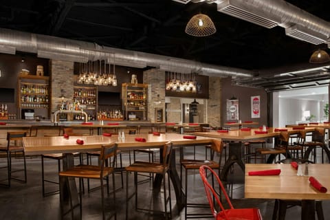 Renaissance Orlando Resort – Disney Springs® Area Hotel in Lake Buena Vista