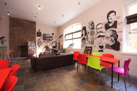 Shared lounge/TV area