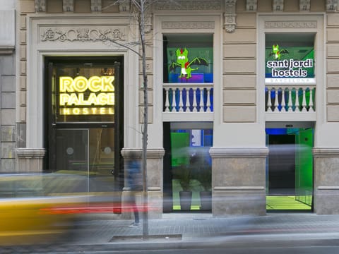 Sant Jordi Hostels Rock Palace Hostel in Barcelona