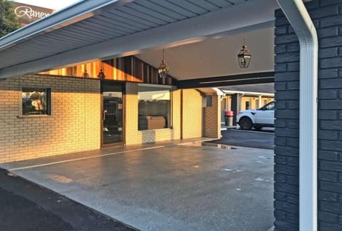 Rodeway Inn Calhoun South Hotel in Calhoun