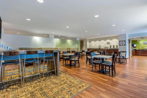 MainStay Suites St. Louis Airport Hotel in Bridgeton