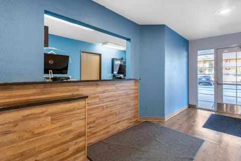 Suburban Studios Huntsville University Area Hotel in Huntsville