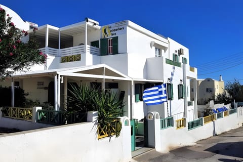 Fira Backpackers Place Hostel in Thera