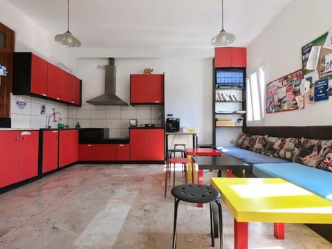 Fira Backpackers Place Hostel in Thera