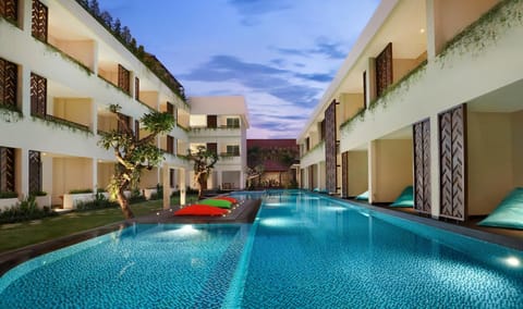 Swimming pool [kids]