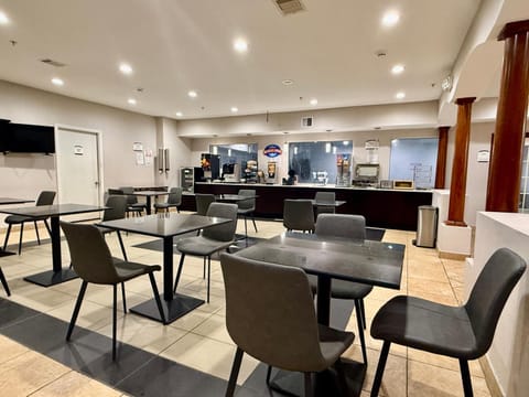 Baymont by Wyndham Texas City Hotel in La Marque