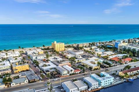 The Seagull Hotel in Hollywood Beach