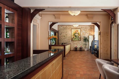 Bar/lounge