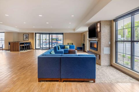 Comfort Inn & Suites Schenectady -Scotia Hotel in Scotia