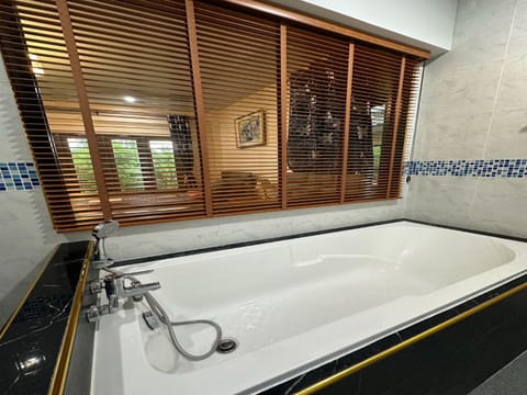 Capital O 75518 Baan Rose Resort Ao Luk Hotel in Krabi Changwat