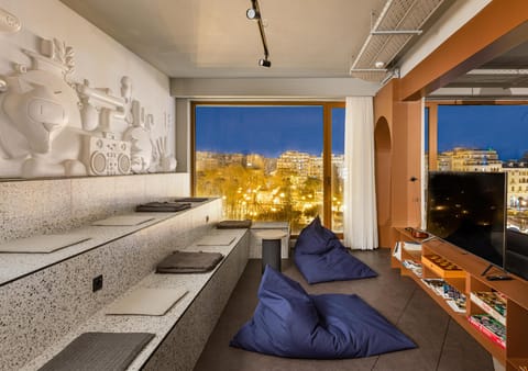 Zeus is Loose Hostel Hostel in Thessaloniki