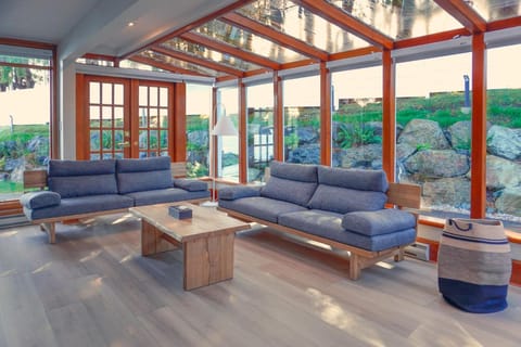 Sooke Harbour House Hotel in Vancouver Island