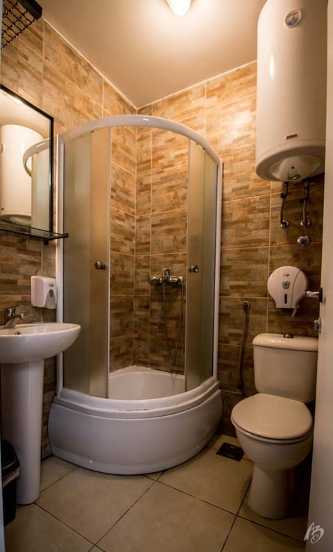 Hostel Fair and Square Hostel in Belgrade