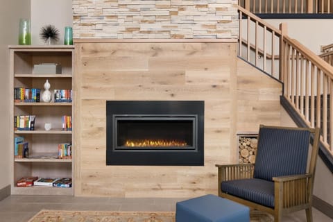 Shared lounge/TV area