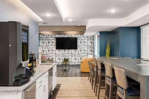 WaterWalk Extended Stay by Wyndham Minneapolis - Plymouth Hotel in Plymouth