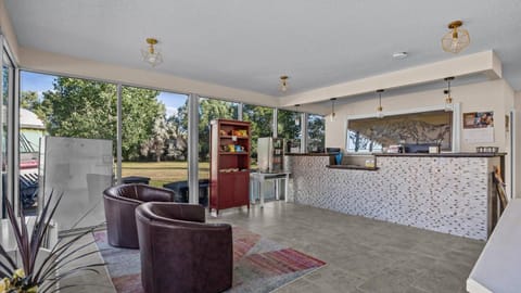 Red Arrow Inn & Suites, a Travelodge by Wyndham Hotel in Montrose