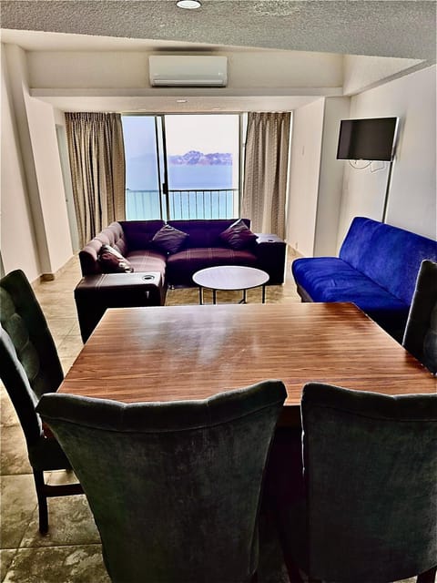 Suites Omega Torres Gemelas Hotel in Acapulco