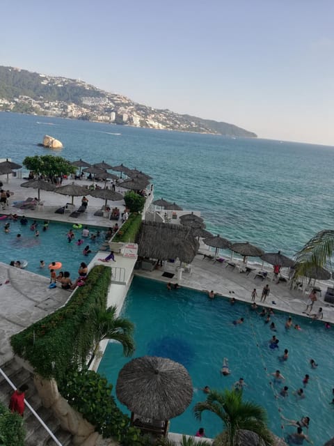 Suites Omega Torres Gemelas Hotel in Acapulco