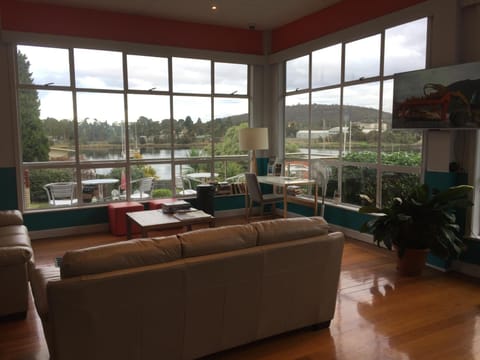 Waterfront Lodge Motel Motel in Tasmania