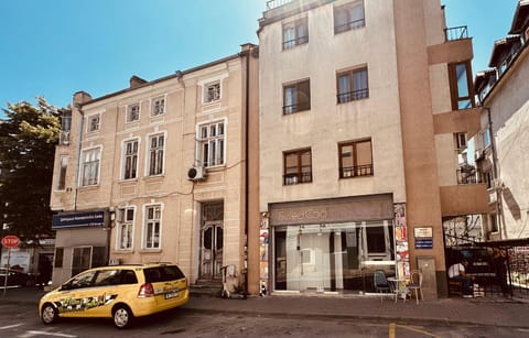 Swed Cab Embassy Hostel in Varna