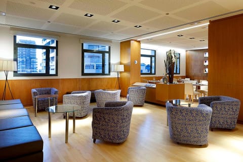 Shared lounge/TV area