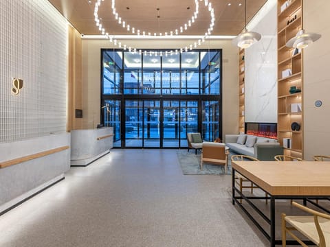 Country Inn & Suites by Radisson Tianjin Jinghai Tuanbo Campus Town Hotel in Tianjin