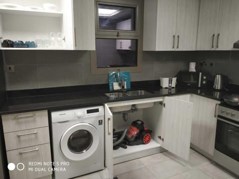 OYO HOME 1382 Spacious 1 BHK With Balcony Hotel in Abu Dhabi