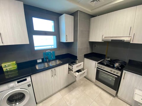 OYO HOME 1382 Spacious 1 BHK With Balcony Hotel in Abu Dhabi