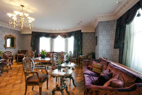 Bar/lounge