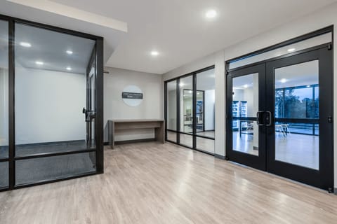 ECHO Suites Extended Stay by Wyndham Indianapolis AmeriPlex Hotel in Indianapolis