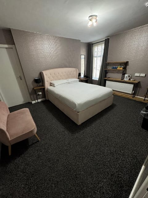 Vinnie's Hotel  Hotel in Blackpool