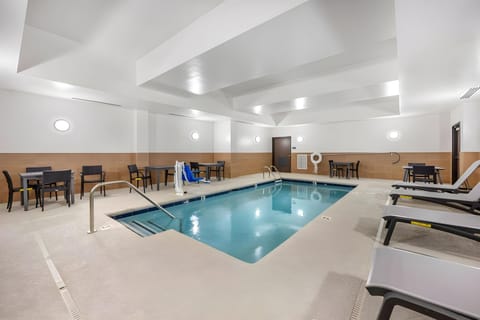 Comfort Inn & Suites Nashville - Bellevue Area Hotel in Nashville