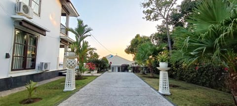 Villa Lilly Resort in Bali