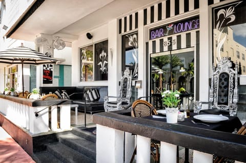 Chesterfield Hotel and Suites Hotel in Flamingo Lummus