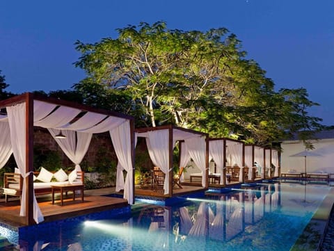 Swimming pool