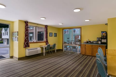 Rodeway Inn and Suites Hershey Chocolate Avenue Hotel in Hershey