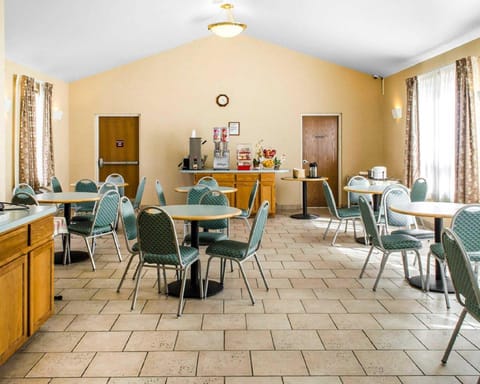 Rodeway Inn and Suites Hershey Chocolate Avenue Hotel in Hershey