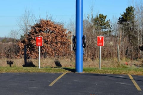 Econo Lodge Menomonie Hotel in Menomonie