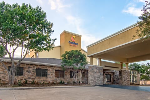 Comfort Suites NW Dallas Near Love Field Hotel in Irving