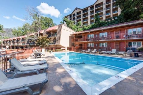 Quality Inn Creekside - Downtown Gatlinburg Hotel in Gatlinburg