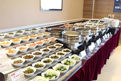 Home Inn Plus Beijing Changping Government Street Metro Station Hotel in Beijing