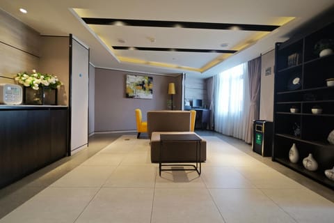 Home Inn Plus Beijing Changping Government Street Metro Station Hotel in Beijing