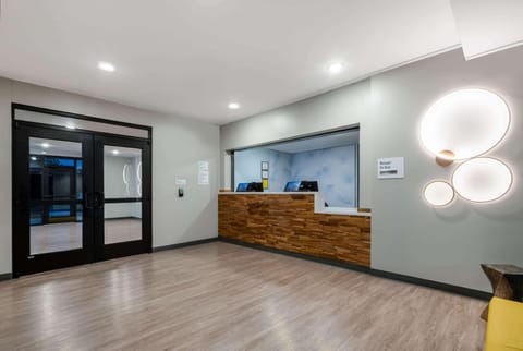 ECHO Suites Extended Stay by Wyndham Nashville/ Gallatin Hotel in Gallatin