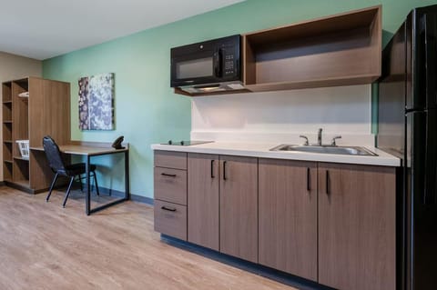 ECHO Suites Extended Stay by Wyndham Nashville/ Gallatin Hotel in Gallatin