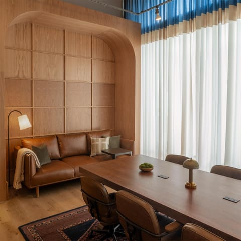 Moxy Cincinnati Downtown Hotel in Cincinnati