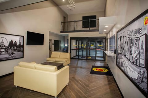 Super 8 by Wyndham St. Louis North Hotel in Saint Louis