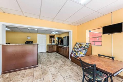 Americas Best Value Inn Franklin Hotel in Franklin